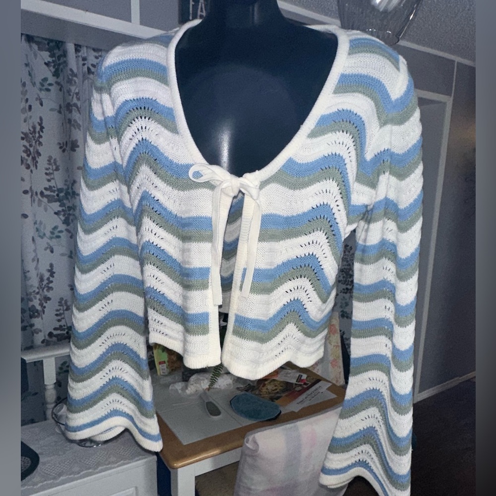 Wave Pattern Tie-Front Cardigan